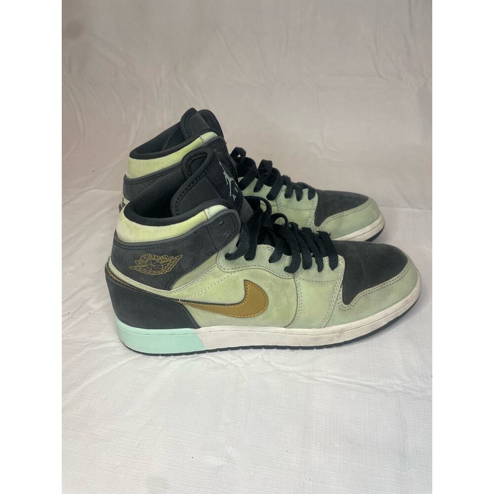 Nike Jordan Mint Foam 300 Air Retro GS 6.5 Y Mens 6.5 EUC